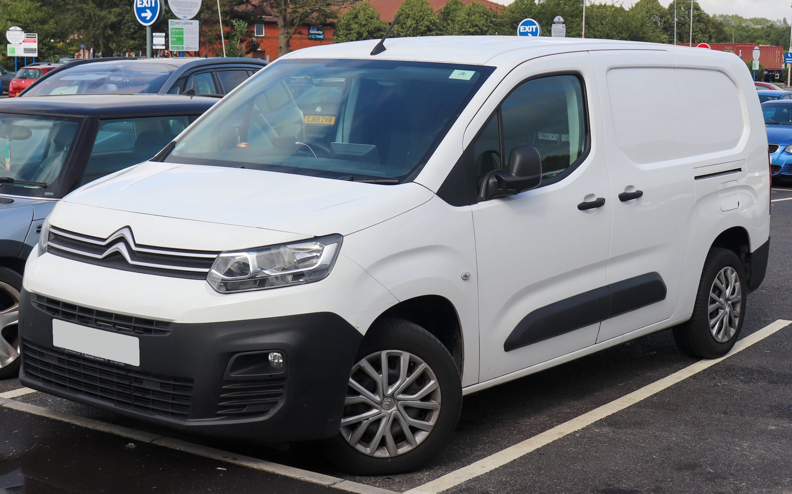 Citroën Berlingo van on a street, representing mobile AdBlue delete service